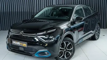 Usado Citroën e-C4 100 kW (136 HP) 2022 Preto