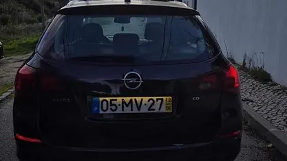 Usado Opel Astra 131 HP (96 kW) 2012 Preto Carrinha