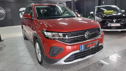 Vermelho Usado 2024 VW T-Cross SUV | € 20.950 (Preço justo)