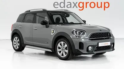 Cinzento Usado 2020 Mini Countryman SUV | € 24.290 (Preço justo)