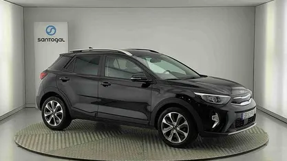Usado 2025 Kia Stonic SUV | € 19.990 (Preço justo)