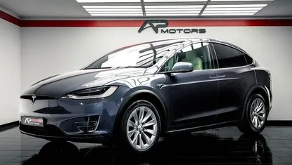 Cinzento Usado 2020 Tesla Model X SUV | € 37.000 (Preço justo)