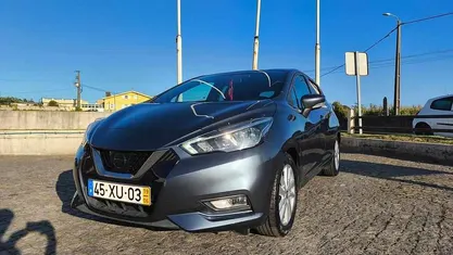Usado Nissan Micra 101 HP (74 kW) 2019 Cinzento Citadino