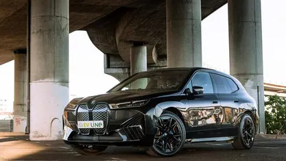 Preto Usado 2023 BMW iX Performance SUV | € 81.900 (Preço justo)