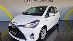 Usado 2015 Toyota Yaris Hybrid Comfort Citadino | € 12.990 (Preço justo)