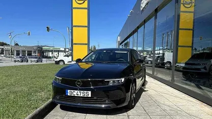 Usado 2023 Opel Astra Elegance Citadino | € 29.990 (Preço justo)
