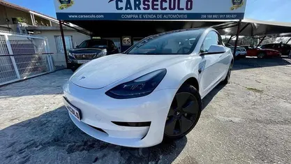 Branco Usado 2021 Tesla Model 3 Sedan | € 27.850 (Preço justo)