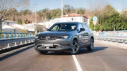 Cinzento Usado 2021 Mazda MX30 SUV | € 14.900 (Bom preço)