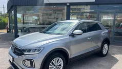 Cinza Usado 2024 VW T-Roc Life SUV | € 24.990 (Preço justo)