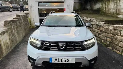 Usado Dacia Duster 115 HP (84 kW) 2021 Branco SUV