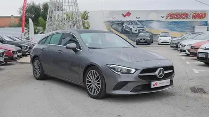 Cinzento Usado 2019 Mercedes CLA200 Carrinha | € 26.950 (Preço justo)