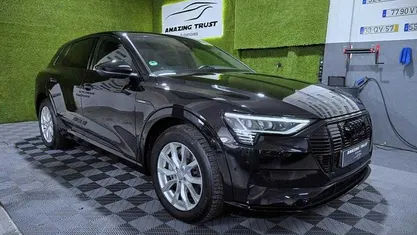 Usado 2019 Audi e-tron S-Line SUV | € 29.950 (Preço justo)