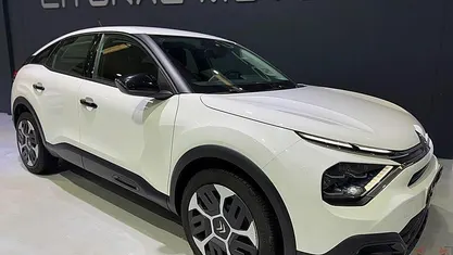 Branco Usado 2022 Citroën C4 | € 18.500 (Preço justo)