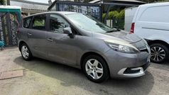 Cinzento Usado 2014 Renault Grand Scénic III Monovolume | € 8.500 (Preço justo)
