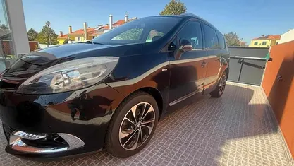 Preto Usado 2015 Renault Scénic Monovolume | € 10.890 (Preço justo)