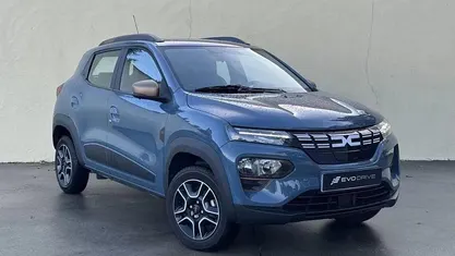 Azul Usado 2023 Dacia Spring Extreme Citadino | € 14.290 (Preço justo)