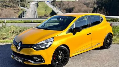 Usado Renault Clio IV Trophy 220 HP (161 kW) 2017