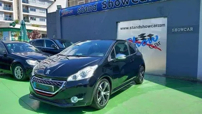 Preto Usado 2013 Peugeot 208 GTi Citadino | € 13.990 (Preço justo)