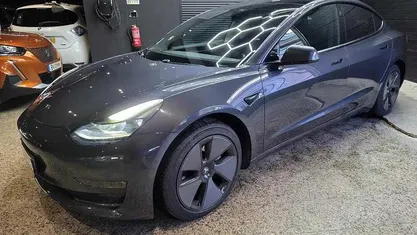 Usado 2022 Tesla Model 3 Sedan | € 31.850 (Preço justo)