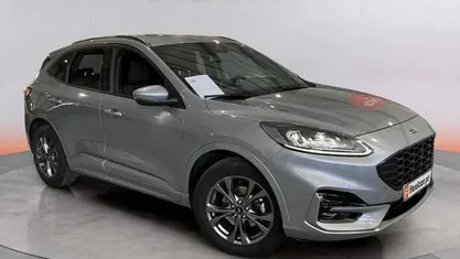 Usado Ford Kuga ST-Line 150 HP (110 kW) 2022 SUV