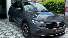 Cinzento cinzento Usado 2022 VW Tiguan Life SUV | € 29.950 (Preço justo)