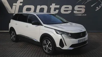 Usado 2022 Peugeot 5008 Allure Monovolume | € 24.480 (Preço justo)