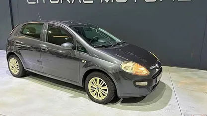 Usado Fiat Punto Evo 69 HP (50 kW) 2011 Cinzento Citadino