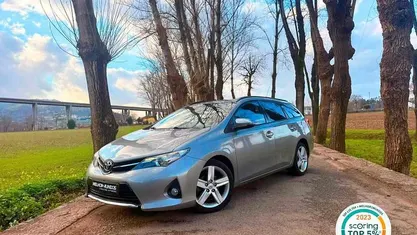Usado 2014 Toyota Auris Touring Sports Sport Carrinha | € 13.500 (Preço justo)