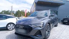 Cinza Usado 2022 Audi e-tron S-Line SUV | € 43.500 (Bom preço)