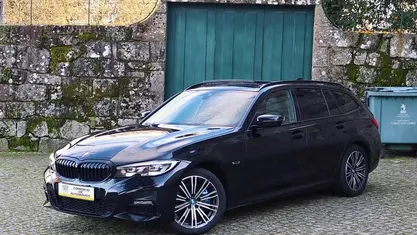 Preto Usado 2021 BMW 330 | € 31.900 (Preço justo)