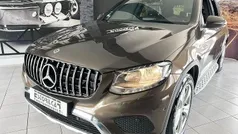 Castanho Usado 2017 Mercedes GLC220 SUV | € 36.800 (Preço justo)