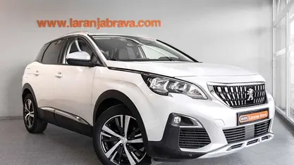 Usado Peugeot 3008 Allure 130 HP (95 kW) 2018 Branco SUV
