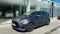 Cinza Usado 2022 Toyota Yaris Comfort | € 20.750 (Preço justo)