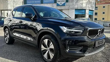 Preto Usado 2020 Volvo XC40 Momentum SUV | € 27.899 (Preço justo)