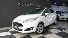 Branco Usado 2016 Ford Fiesta Titanium Citadino | € 9.990 (Preço justo)