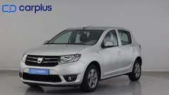 Cinzento Usado 2015 Dacia Sandero Citadino | € 10.900 (Preço justo)