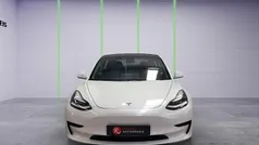 Branco Usado 2021 Tesla Model 3 Standard Range Sedan | € 26.999 (Preço justo)