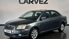 Cinzento Usado 2004 Toyota Avensis Sedan | € 6.900 (Caro)