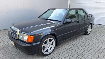 Usado Mercedes 190 204 HP (150 kW) 1991 Sedan