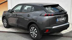 Cinzento Usado 2023 Peugeot 2008 Active SUV | € 21.990 (Preço justo)