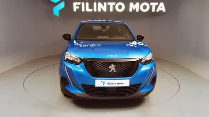 Azul Usado 2023 Peugeot 2008 Active SUV | € 16.950 (Bom preço)