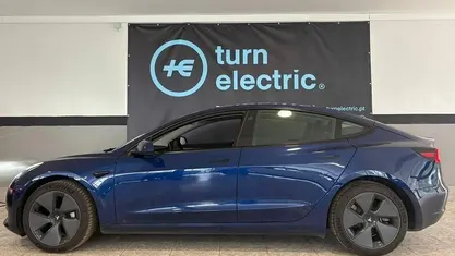 Azul Usado 2021 Tesla Model 3 Sedan | € 22.900 (Preço justo)