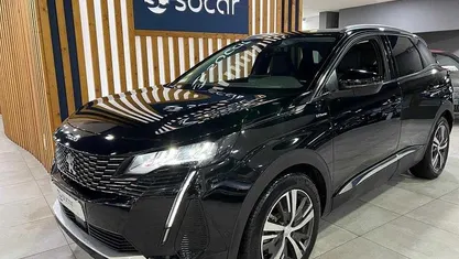 Usado Peugeot 3008 Allure 225 HP (165 kW) 2021 SUV