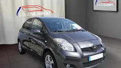 Cinzento Usado 2010 Toyota Yaris Citadino | € 7.950 (Preço justo)