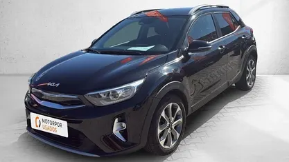 Usado 2024 Kia Stonic SUV | € 19.750 (Preço justo)