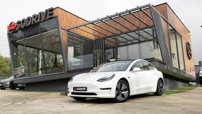 Usado 2020 Tesla Model 3 Sedan | € 27.900 (Preço justo)