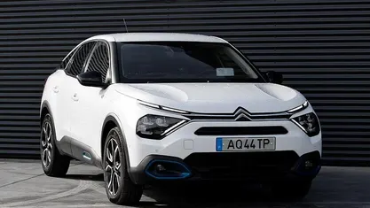 Usado Citroën e-C4 Shine 100 kW (136 HP) 2022 Branco