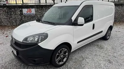 Usado 2018 Fiat Doblò Monovolume | € 11.350 (Preço justo)