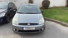 Cinzento Usado 2002 Ford Fiesta Citadino | € 3.000 (Preço justo)