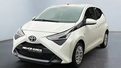 Branco Usado 2021 Toyota Aygo X-play Citadino | € 11.750 (Bom preço)